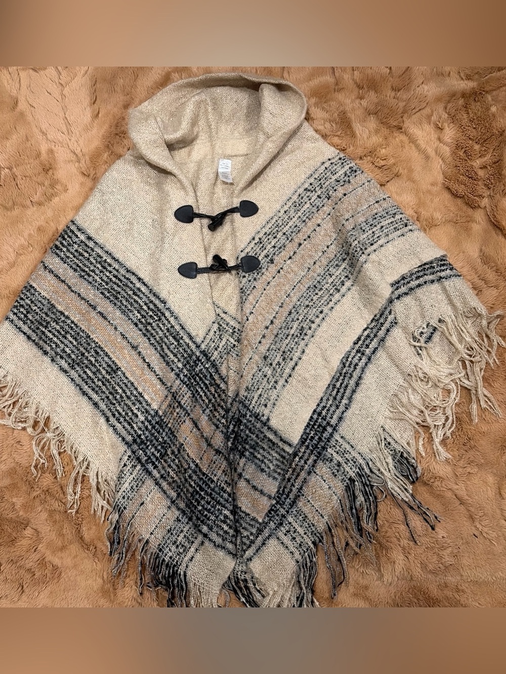 Toggle Closure Plaid  Knit Poncho Tan Black  Fringe One Size Fall Neutral Boho